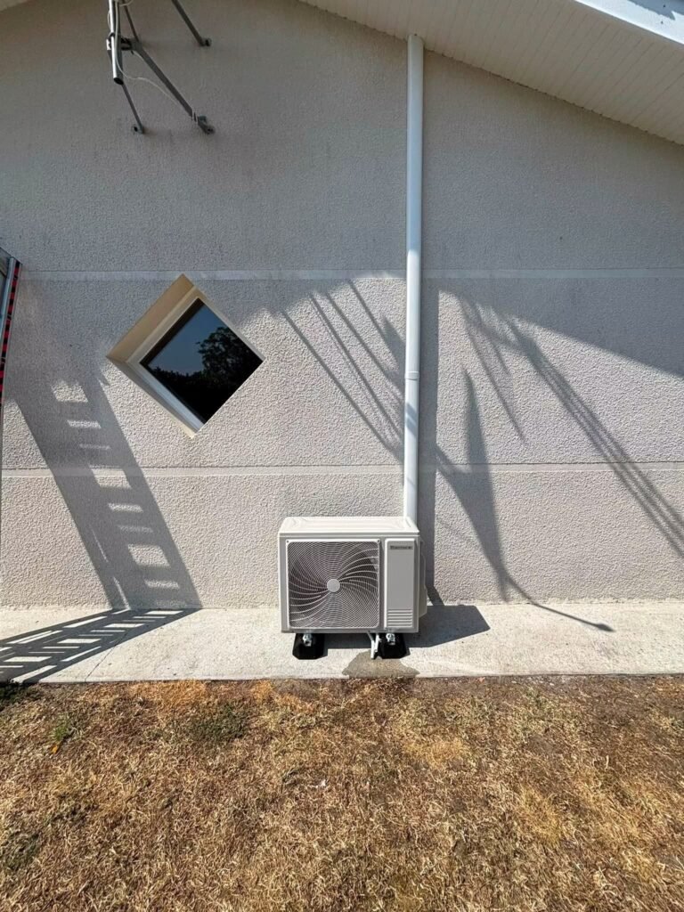 Installation d'une climatisation air-air dans le Médoc - FDG Électricité