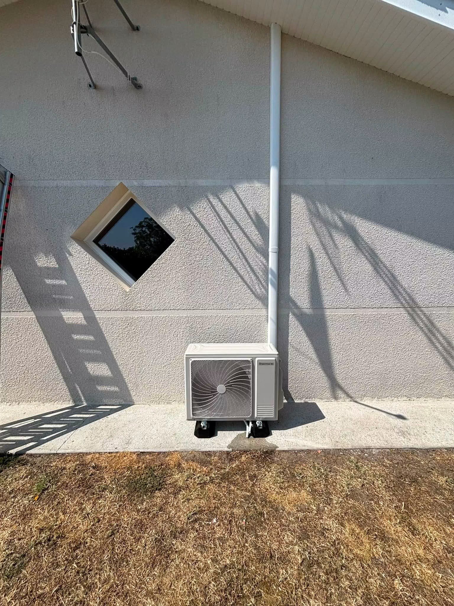 Installation d'une climatisation air-air dans le Médoc - FDG Électricité